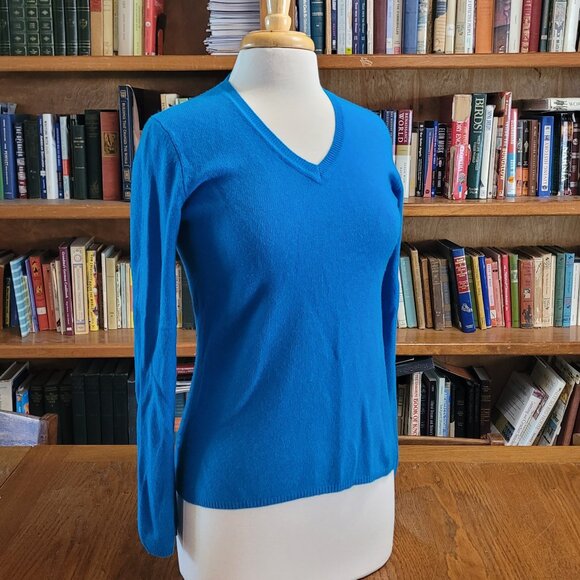 Charter Club 100% cashmere women's V neck sweater in teal size S - Picture 1 of 9